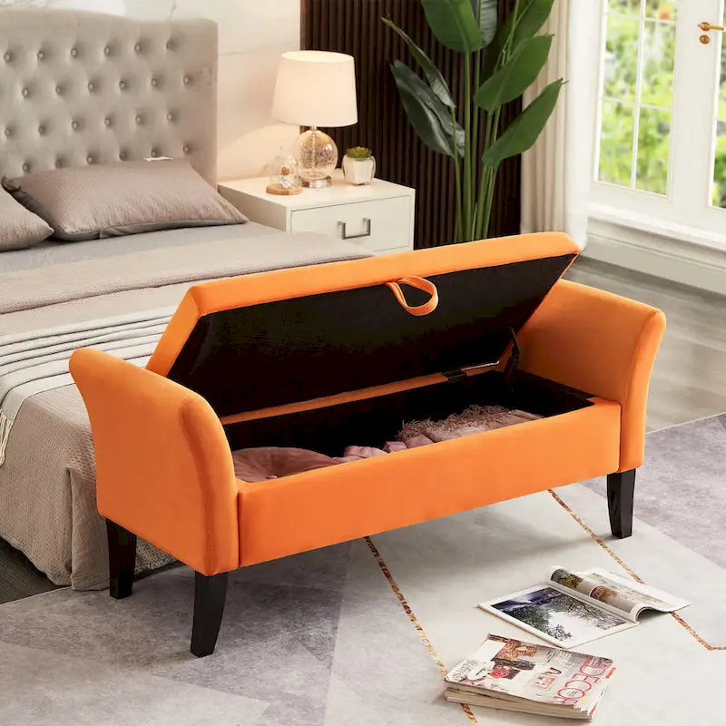 Banc de rangement en velours avec accoudoirs, design capitonné et pieds en bois massif