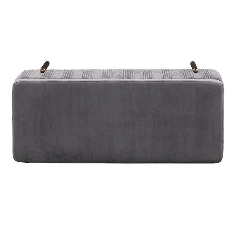 Banc de rangement gris en velours plissé avec couvercle relevable et pieds en métal doré