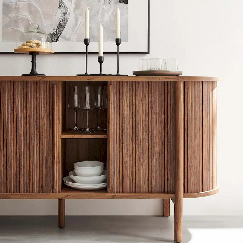 Enfilade moderne incurvée de style Mid-Century de 160 cm avec détails cannelés et portes coulissantes