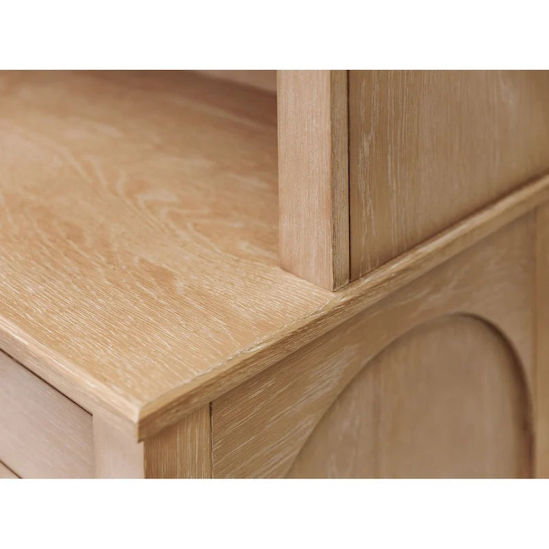 Huche de rangement moderne en bois avec portes et éléments en arche — Entièrement assemblée, brun clair