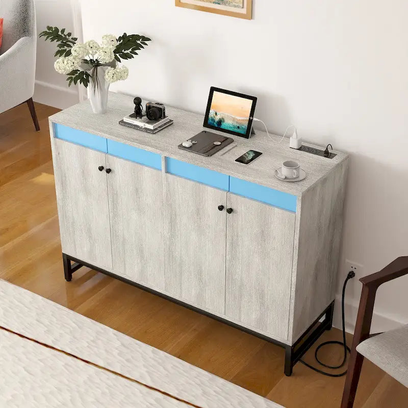 Meuble bar 4 portes Accent avec lumières LED, prise de courant et synchronisation musicale RVB